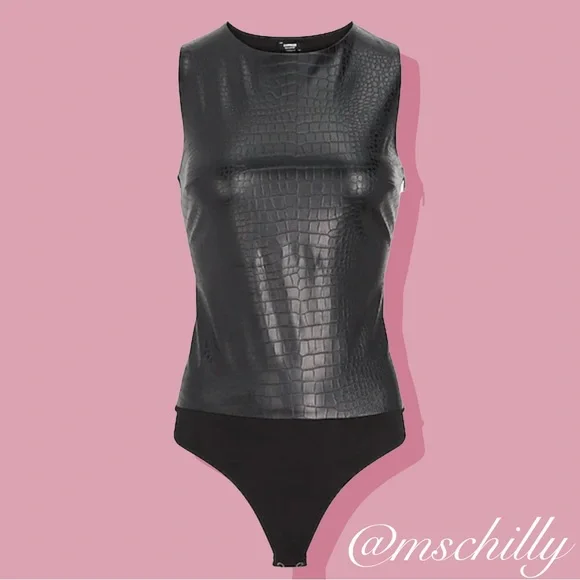 NWT Express Body Contour Black Croc Faux Leather High Neck Thong Bodysuit Sz M - Picture 1 of 5